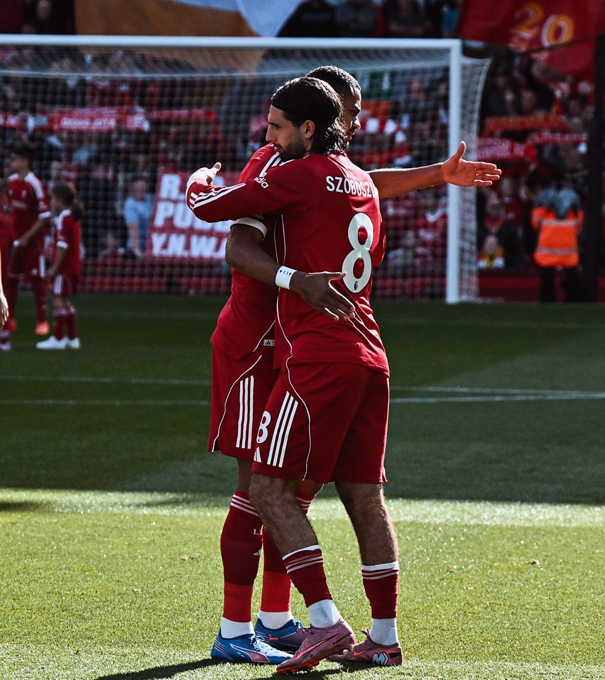 共享体育盛会-清晨法国杯焦点战；利物浦豪取连胜；管理层满意；控场能力受关注的简单介绍