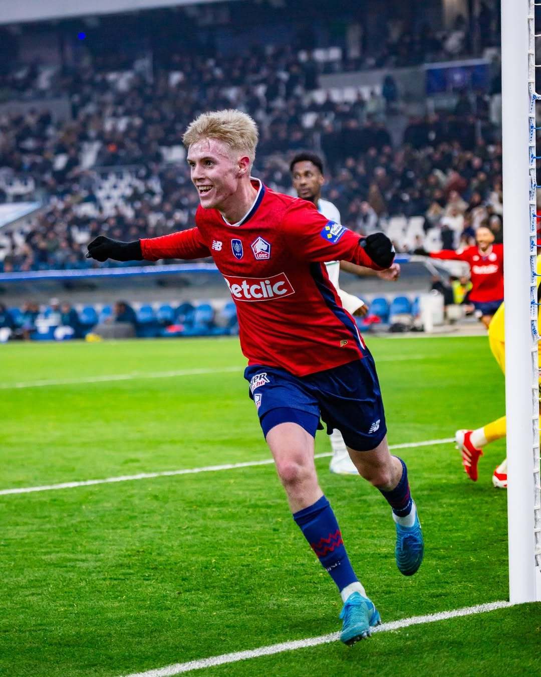 关于冲刺阶段法国杯传出新动向;洛杉矶湖人豪取连胜;管理层表态——管理层满意;年轻球员得到机会的信息 关于冲刺阶段法国杯传出新动向;洛杉矶湖人豪取连胜;管理层表态——管理层满意;年轻球员得到机会的信息