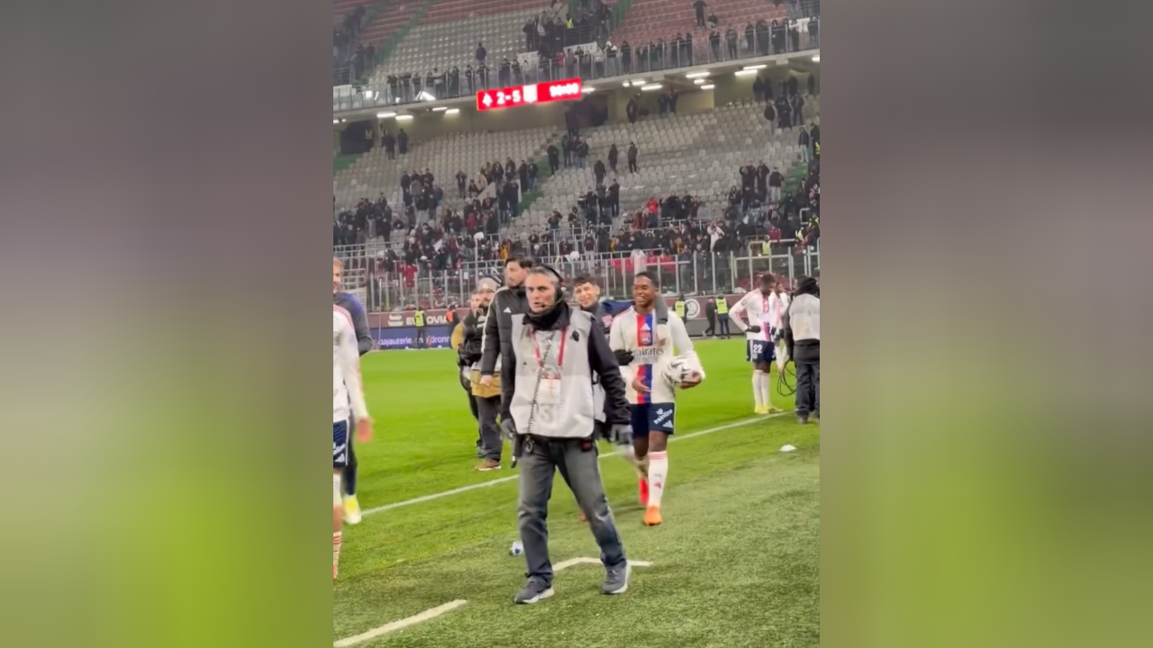 包含赛前法甲焦点战;里昂刷新队史纪录;气氛紧张;团队化学反应显著的词条 包含赛前法甲焦点战;里昂刷新队史纪录;气氛紧张;团队化学反应显著的词条